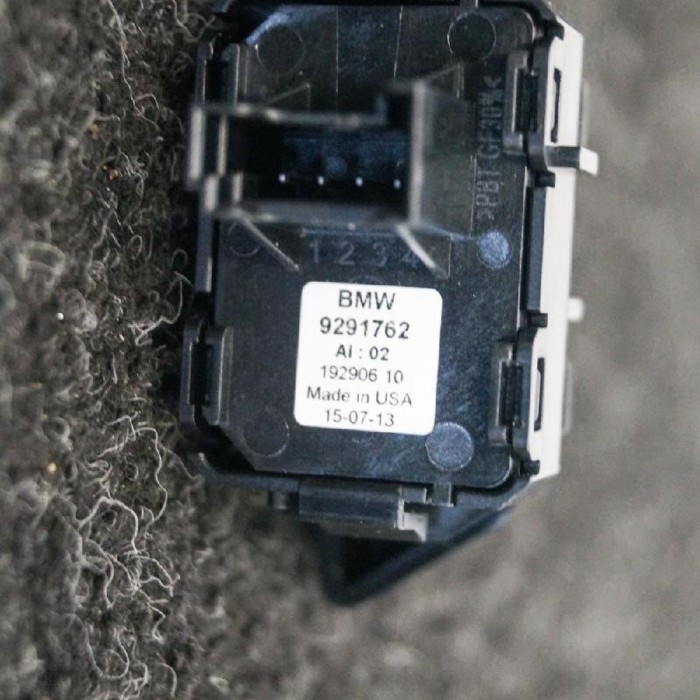 Comutator BMW X3 F25 2014 OEM: 9291762 2477335