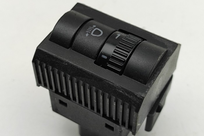 Comutator de reglare &icirc;nălțime faruri VW AMAROK 2H_, S1B 2018 OEM: 2H0941333 31383074