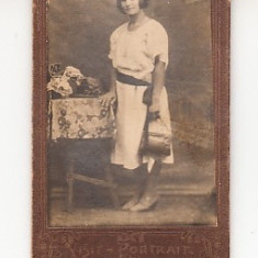 M1 A 29 - FOTO - Fotografie foarte veche - tanara doamna - anii 1920