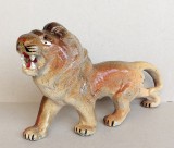 LEU - Statueta din fonta, artizanat industrial din comunism, folk art Epoca de Aur