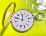 D90-Ceas buzunar argint antic functional chei spate anii 1850- Cylindre 8 Rubine semnat 1866. Diametrul 4.5 cm.
