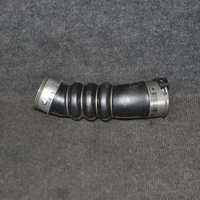Furtun intercooler dreapta BMW 1 E81 2006 OEM: 7797480 2175690 foto