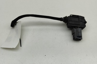&amp;Icirc;ncuietoare capac rezervor LAND ROVER RANGE ROVER VELAR L560 2018 OEM: 3M51-220A20-AC | 32199105 foto
