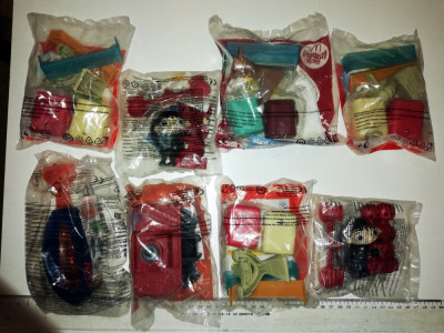 LOT 8 JUCARII MC DONALDS / HAPPY MEAL - SIGILATE foto