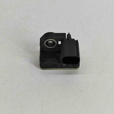 Senzor de impact dreapta spate ASTON MARTIN DB11 2022 OEM: A0009057600 | 25939248 foto