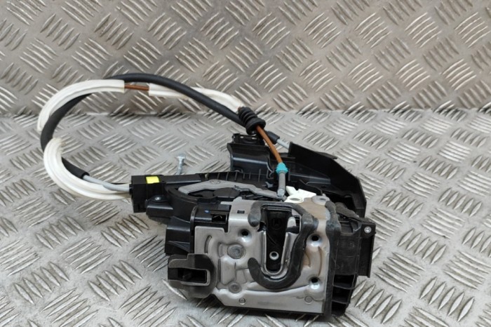 &Icirc;ncuietoare ușă dreapta spate MERCEDES-BENZ EQS V297 2023 OEM: A2230030999 27367507