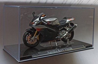Macheta motocicleta Aprilia RSV 1000R - Atlas 1/24 foto