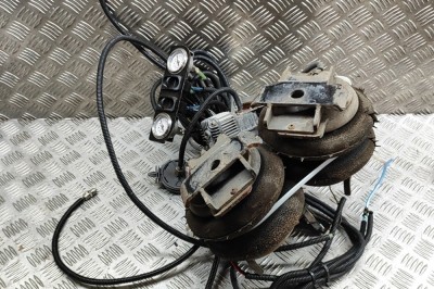 Compresor suspensie pneumatică TOYOTA HILUX VIII Pick-up _N1_ 2023 OEM: Pick-up | 28604230 foto