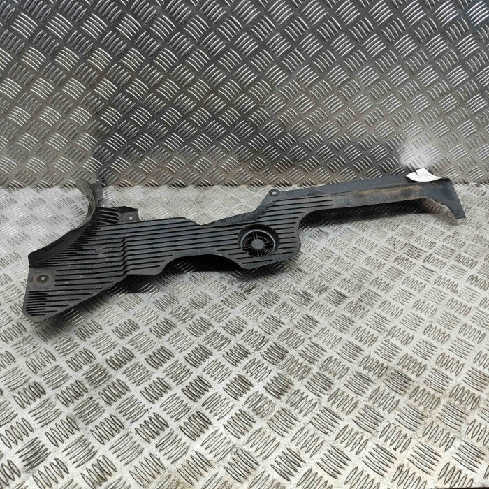 Scut motor dreapta spate PORSCHE MACAN 95B 2016 OEM: 95B825282B,95B.825.282.B