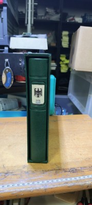 Catalog Timbre Germane 1976 - 1977 foto