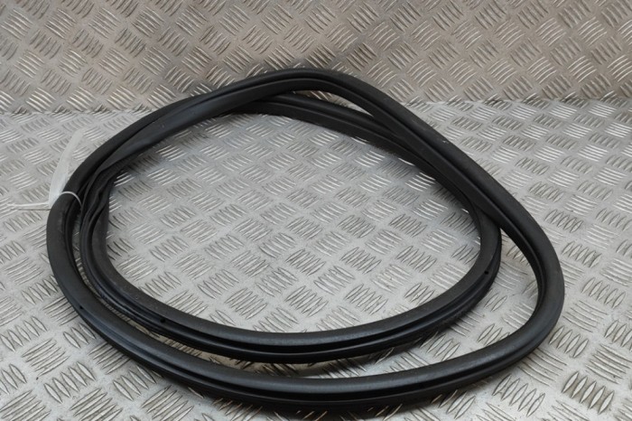 Garnitura ușă dreapta spate BMW iX1 U11 BEV 2023 OEM: 9451508,5A2E816 | 28088822