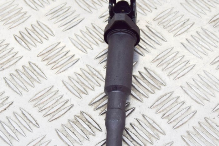 Bobina de inducție de &icirc;naltă tensiune MINI COOPER R56 2009 OEM: 0040100324 | 11829631