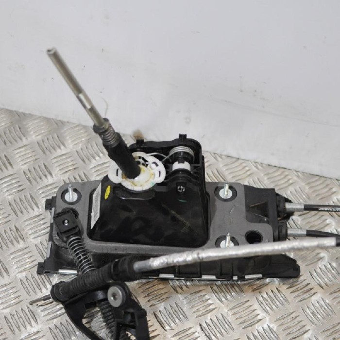 Timonerie cutie de viteze VW PASSAT B8 3G2 2014 OEM: 3Q0711061A3Q0711049H 1874122
