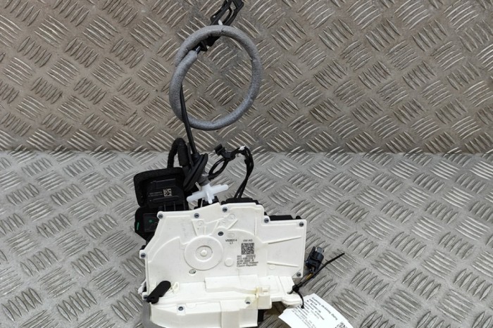 VW ID.5 E39 2022 OEM: 4K0839016T,11A972692E SKU: 23090156