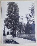 STRADA FRANCEZA , SPRE INTRAREA BISERICII &#039;&#039; SF. ANTONIE - CURTEA VECHE &#039;&#039; , BUCURESTI , FOTOGRAFIE , ANII &#039; 60 - &#039; 70