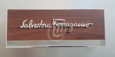 Macheta firma Salvatore Ferragamo foto