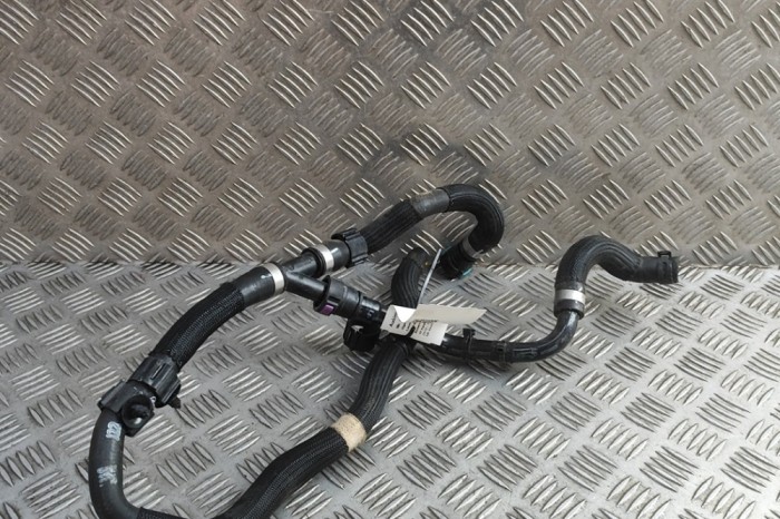 Furtun de lichid de răcire JAGUAR I-PACE X590 2018 OEM: STU4102155 | 31690465