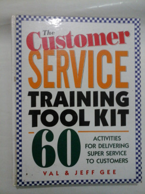 60 ACTIVITIES FOR DELIVERING SUPER SERVICE TO CUSTOMERS - VAL &amp;amp; JEFF GEE foto