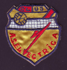 Anii 70 - Emblema sportiva brodata A.S. ELECTRICA Cluj, club de volei foto