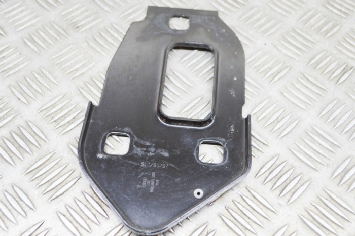 Suport radiator AUDI Q5 8R 2010 OEM: 8R0805500 | 17770306