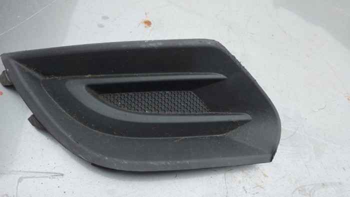 Grila bară față dreapta Opel Corsa E