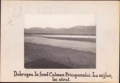 HST G53N Dobrogea, &amp;icirc;n fund Culmea Pricopanului, la mijloc lac sărat, anii 1920 foto