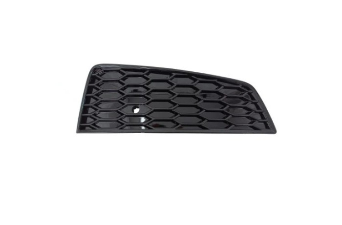 Grila bara protectie, spoiler Audi Q3 (8u), 01.2015-08.2018, model: S-Line, montare fata, dreapta, gaura senzor parcare, RapidAuto