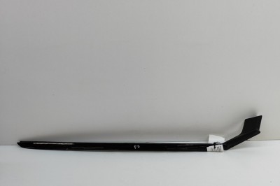 Ornament vertical parbriz dreapta KIA NIRO II 2023 OEM: 86141-AT100 | 30372626 foto