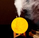 Lampa Luna cu Difuzor Aromaterapie, 3 lumini, imprimata 3D, cu touch, modelul nou cu Stand Lemn, FOXMAG24
