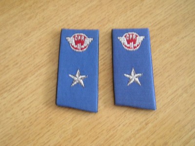 C7 6 - petlite CFR - o stea si simbol CFR rosu - brodat foto