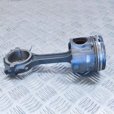 Piston FORD TRANSIT Minibus / passenger FD_ _, FB_ _, FS_ _, FZ_ _, FC_ _ 2004 OEM: 112122624343D 3944866 foto