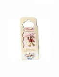 Martisor tip brosa cu model cosar cu haina rosie pentru 1 si 8 martie