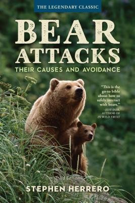 Bear Attacks: Their Causes and Avoidance foto