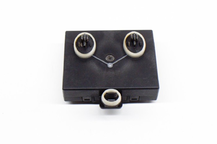 Modul de control ușă st&acirc;nga spate VW TIGUAN AD1 2018 OEM: 5Q0959595B,5Q0959595E,P10125484 11428443