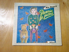 PAZNIC LA JUCARII - Mia Nazarie - ADRIAN MOLDOVAN (ilustratii) - 1990, 47 p. foto