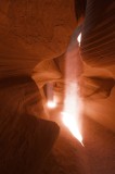 Tablou Canvas, "Lumina soarelui &icirc;n canionul &icirc;nsorit", Roci, Lumină, Canyons, Forme, Umbre, Texturi, Eroziune, Naturalețe, Peisaj, Strălucire, 26 x 39