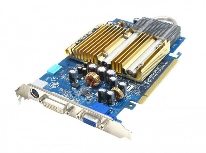 Placa video GIGABYTE GeForce 7300GT 256MB DDR2 128-bit