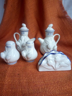 Set oliviera vintage din portelan italian lucrate manual, 5 piese in cosulet foto