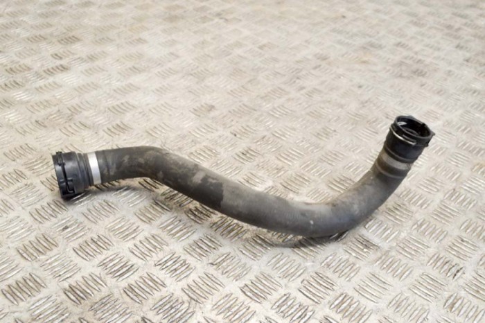 Furtun radiator răcire dreapta BMW 3 F30, F80 2016 OEM: 7635794 15071274