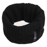 Fular Circular Tricotat Negru cu Captuseala Fleece si Patch cu Stea pentru Barbati, CMCLASS