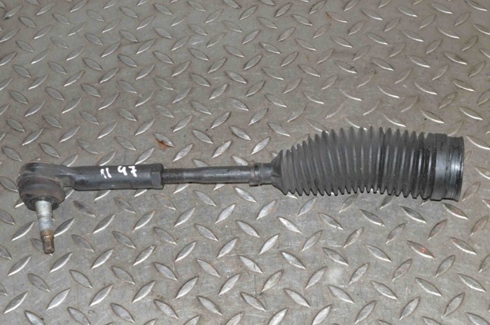 Bieleta de direcție st&acirc;nga CHRYSLER 300 C LX 2007 13814755