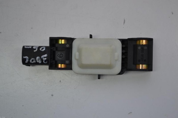 Senzor de impact st&acirc;nga spate CHRYSLER 300 C LX 2006 OEM: 4788202722,04671779AC 2358812