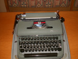 masina de scris OLYMPIA