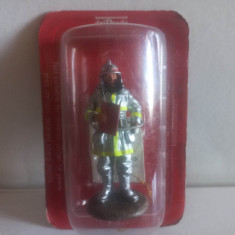 Figurina plumb - Pompier tenue de feu Japan - 1995 - 1:32