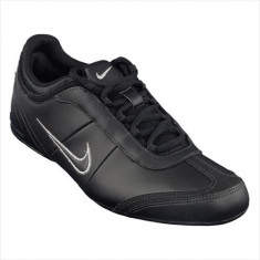 Pantofi Barbati Nike Alexander 334228103 foto