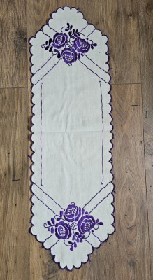VECHI CENTRU DE MASA DIN BUMBAC CU MODEL BRODERIE MANUALA foto