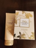 Set apa de parfum si crema de corp