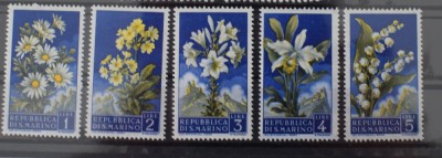 TS23/11 - Timbre Serie - San Marino - flora foto