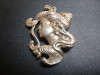 Broșă Art Nouveau din argint, Medalie