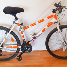 Bicicleta MTB Dama BTWIN alba Oxylane 19 26 inch Shimano Alhonga Decathlon